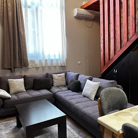 Duplex 201 Apartment *